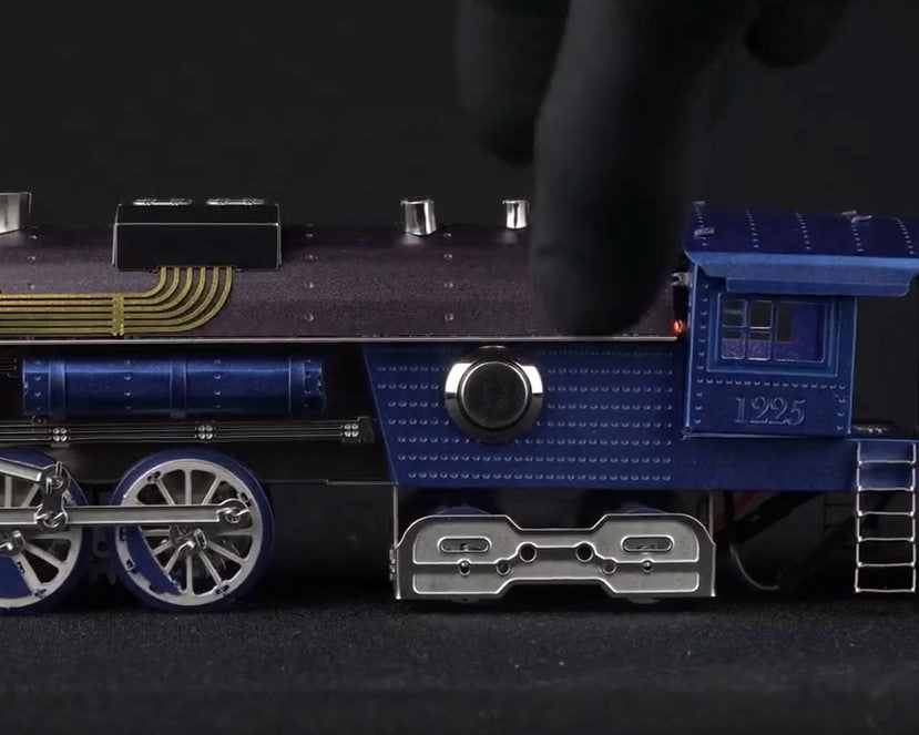 POLAR STEEL Magic Express color version