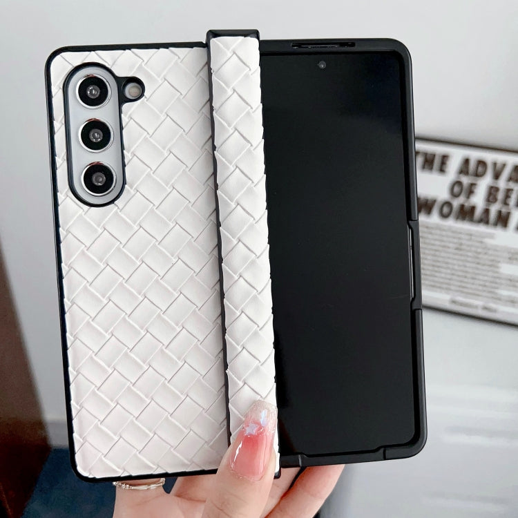 EDA005966205D_1.jpg@2d0c77c1d7a78e9d357f68bf95069383