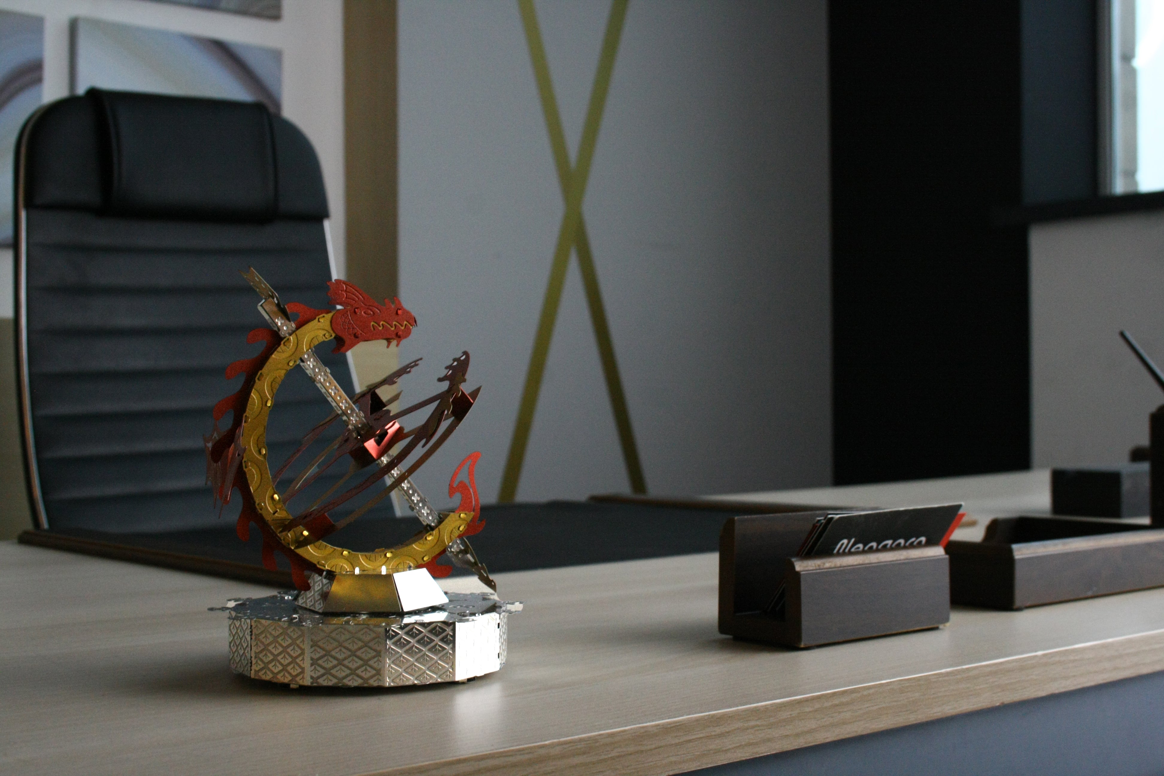SUN CHASER - STYLISH CLOCK