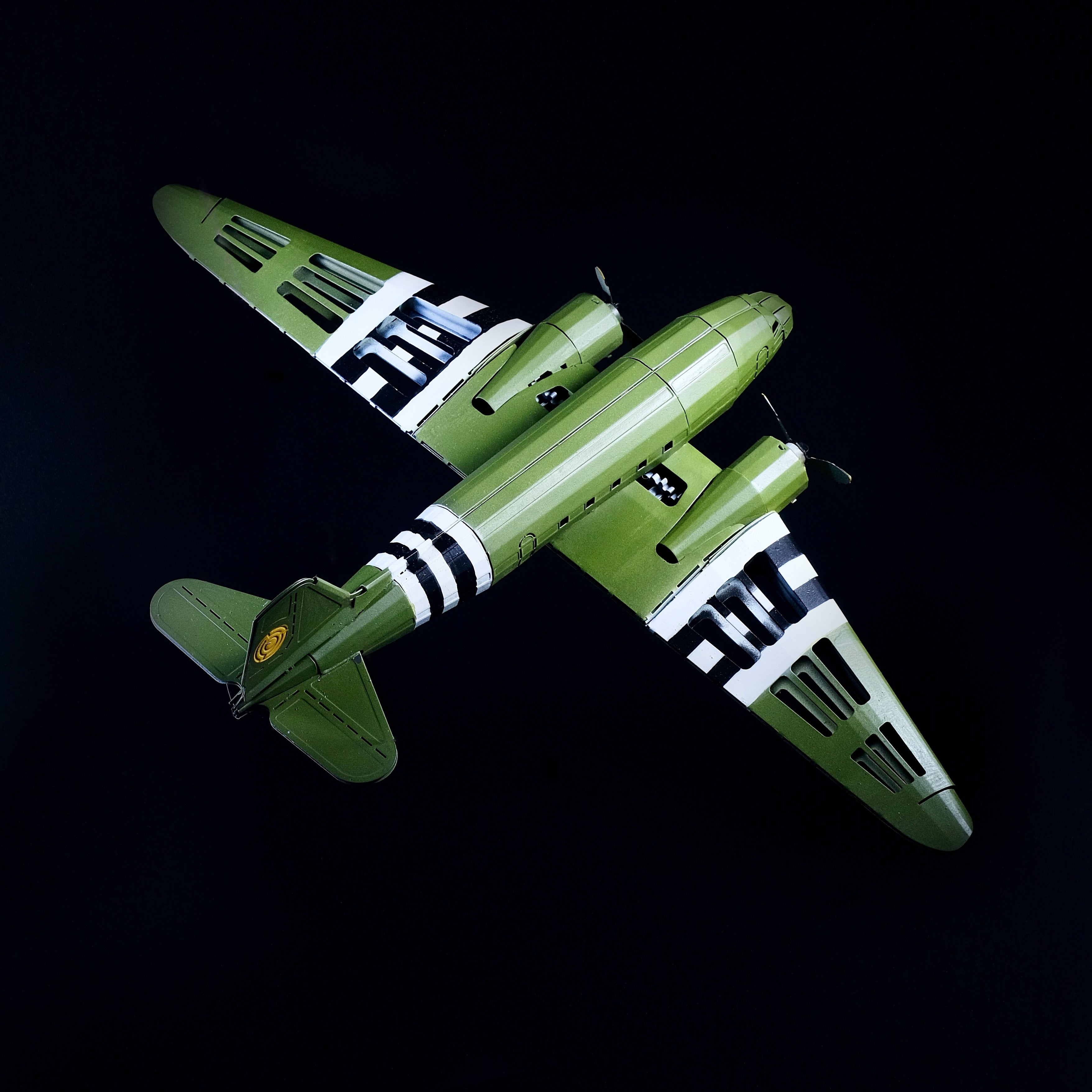 REMARKABLE DOUGLAS DC-3