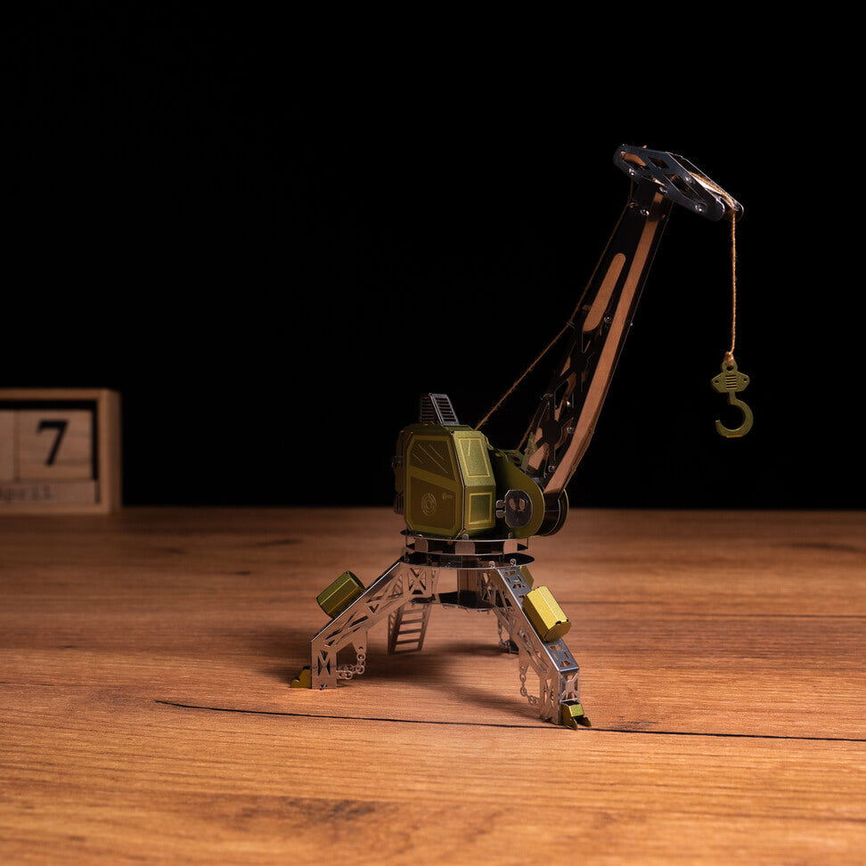 MIGHTY MACHINE CRANE