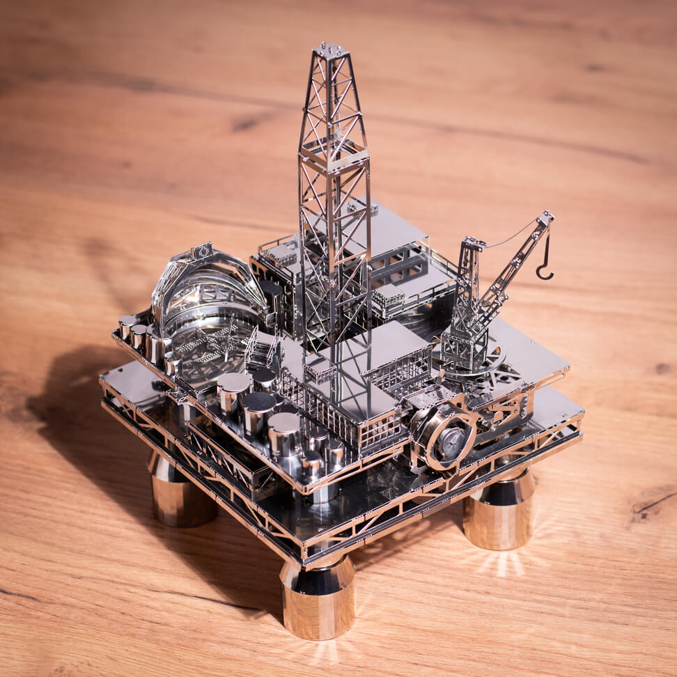 TREASURE FINDER OIL RIG